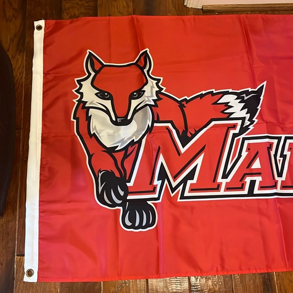 Marist College Red Foxes Nike Tank Top, Banner, Jar, Keychain, Magnets, Flags. - Picture 3 of 16